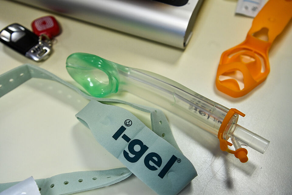 zu sehen ist eine I-Gel Larynxmaske zur Atemwegssicherung
